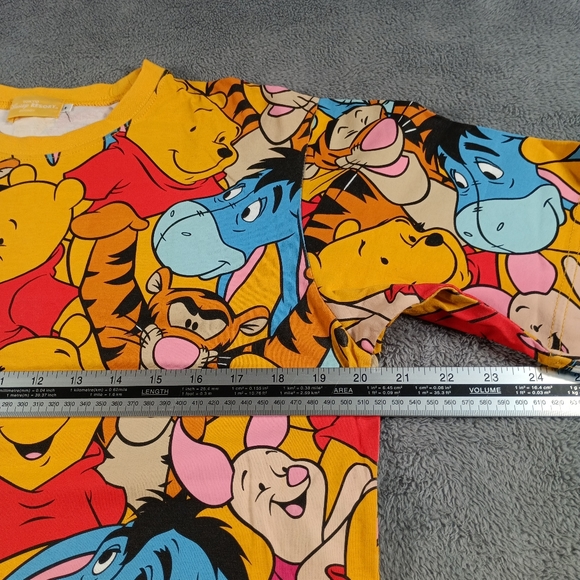 Disney Tokyo Winnie The Pooh T Shirt M/L - Picture 4 of 7